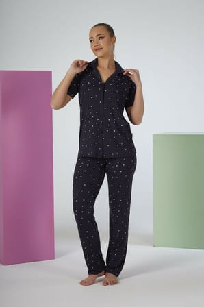 Estiva Kadın Puantiyeli Lacivert Kısa Kollu Önden Düğmeli Soft Pijama Takımı