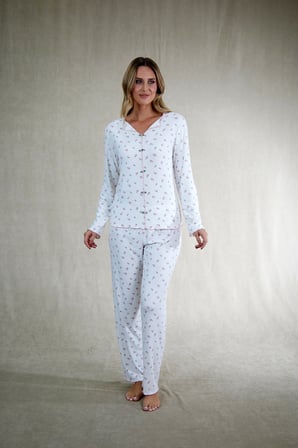 Estiva Kadın Çiçek Desenli Ekru Kaşkorse Pijama Takımı