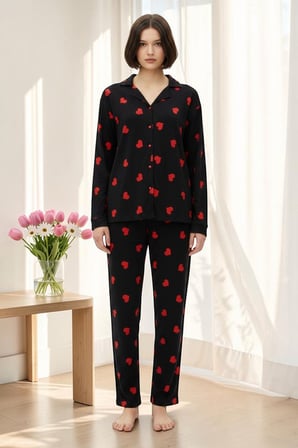 Estiva Kadın Kalp Desenli Siyah Önden Düğmeli Süet Pijama Takımı