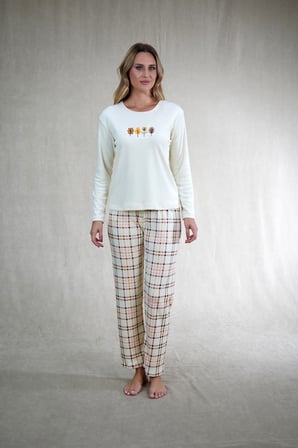 Estiva Kadın Kareli Krem Rengi Kadife Pijama Takımı