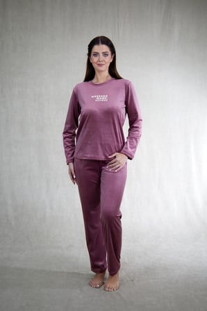 Estiva Kadın Weekend Yazılı Kadife Pijama Takımı