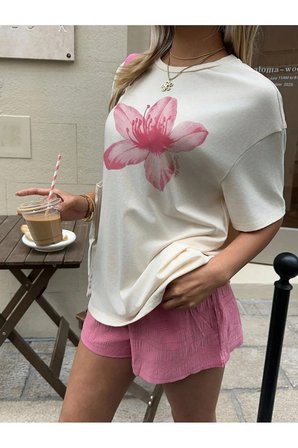 Çiçek Baskılı Tasarım Tshirt
