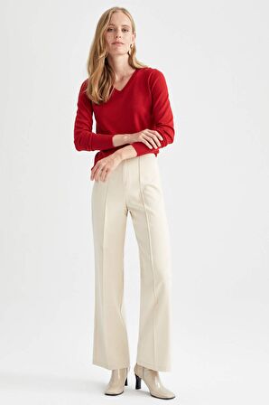 DeFacto Regular Fit Basic V Yaka Ekstra Yumuşak Dokulu Basic Kazak F7088AZ22WNRD44