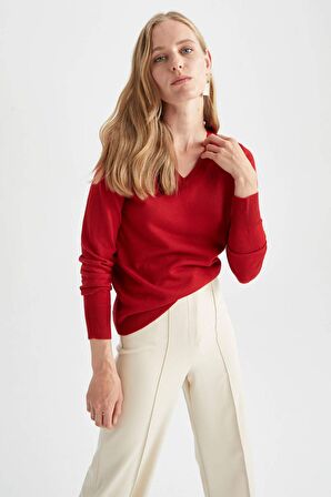 DeFacto Regular Fit Basic V Yaka Ekstra Yumuşak Dokulu Basic Kazak F7088AZ22WNRD44