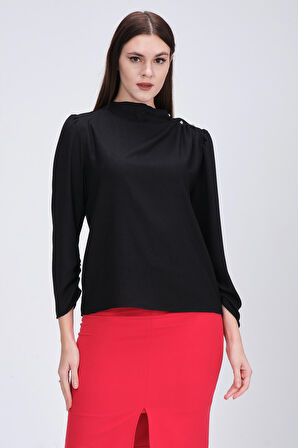 Omuzu Pileli Aksesuarlı Bluz