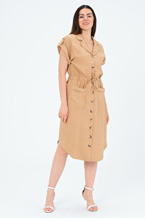 Yakalı Düğmeli Elbise