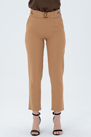 Beli Aksesuar Detaylı Pantolon
