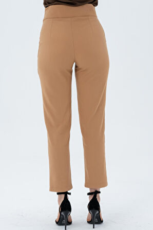 Beli Aksesuar Detaylı Pantolon