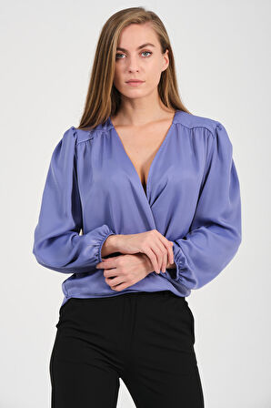 Kuruvaze Kapamalı Saten Bluz