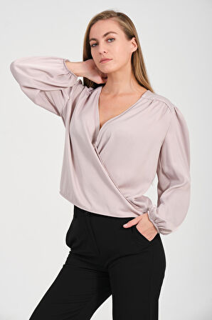 Kuruvaze Kapamalı Saten Bluz