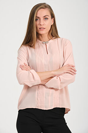 Parlak Aksesurlı Şık Bluz