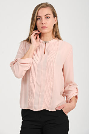 Parlak Aksesurlı Şık Bluz