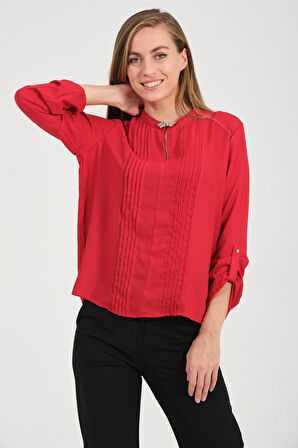 Parlak Aksesurlı Şık Bluz