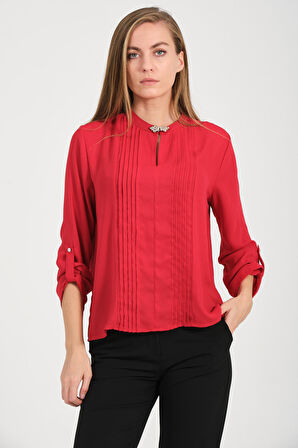 Parlak Aksesurlı Şık Bluz