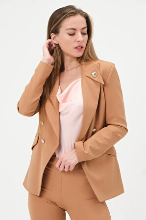 Yakası Düğmeli Blazer