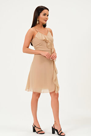 Önü Fırfırlı Askılı Şifon Elbise