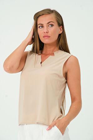 Kolsuz Basic Yaka Detaylı Bluz