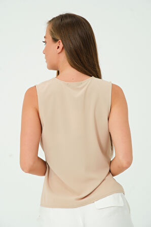 Kolsuz Basic Yaka Detaylı Bluz