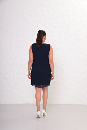 Büyük Beden Kolsuz Piliseli Elbise