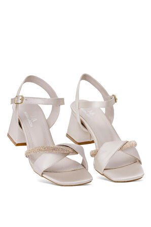 Elit Brk2016S Kadın Tokalı Klasik Topuklu Ayakkabı Ten