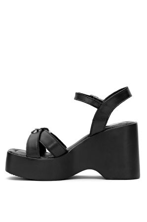 Venüs 2311531Y Kadın Hakiki Deri Dolgu Topuk Sandalet Siyah