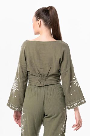 Uzun Kol Günışığı Büzgü Detaylı Yazlık Müslin Bluz Haki Hk