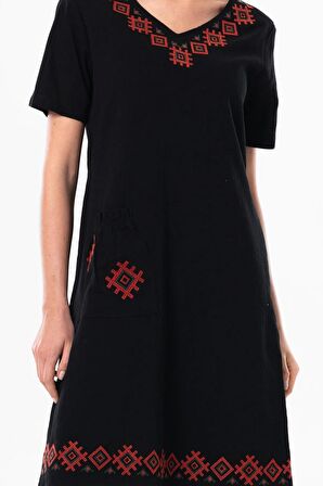 Kısa Kol Şile Bezi Kruvaze Yaka Nakışlı Tülin Midi Boy Yazlık Otantik Elbise Siyah Syh