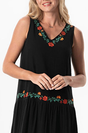 Kolsuz Şile Bezi Bahar V Yaka Nakışlı Uzun Yazlık Elbise Siyah Syh