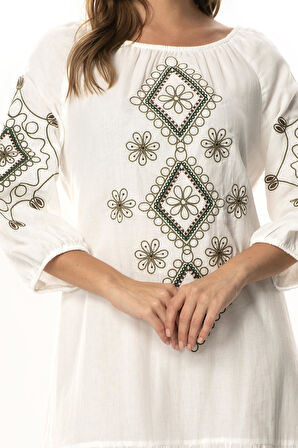 Yarım Kol Vual Yeşim Kemer Detaylı Nakışlı Kısa Yazlık Elbise Beyaz Byz