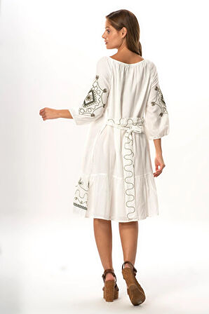 Yarım Kol Vual Yeşim Kemer Detaylı Nakışlı Kısa Yazlık Elbise Beyaz Byz