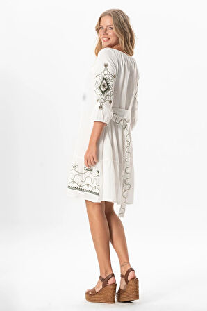 Yarım Kol Vual Yeşim Kemer Detaylı Nakışlı Kısa Yazlık Elbise Krem Krm