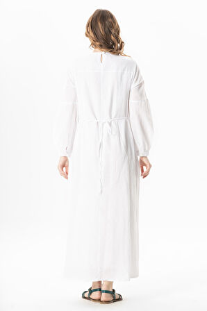 Uzun Kol Şile Bezi Gülşah Bisiklet Yaka Nakışlı Uzun Yazlık Elbise Beyaz Byz