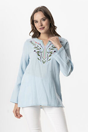 Uzun Kol Çiçek V Yaka Nakışlı Müslin Yazlık Bluz Buz Mavi Bmv