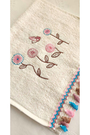 Bukle Çeyizlik Çiçek Kelebek Nakışlı, Püsküllü (50X90 3AD. 30X50 3AD.) 6'lı  El ve Mutfak Havlu Seti