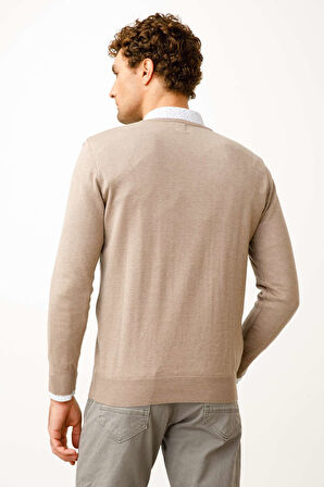 Bej Standart Fit Dar Kalıp V Yaka Düz Uzun Kollu  Triko