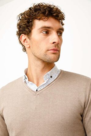 Bej Standart Fit Dar Kalıp V Yaka Düz Uzun Kollu  Triko