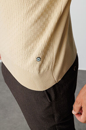 Bej Standart Fit Dar Kalıp Yarım Balıkçı Düz Uzun Kollu  Triko