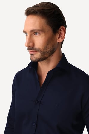 Lacivert Regular Fit Geniş Kalıp Klasik Yaka Düz Uzun Kollu Cepsiz %100 Pamuk Non Iron Ütü İstemeyen Gömlek 