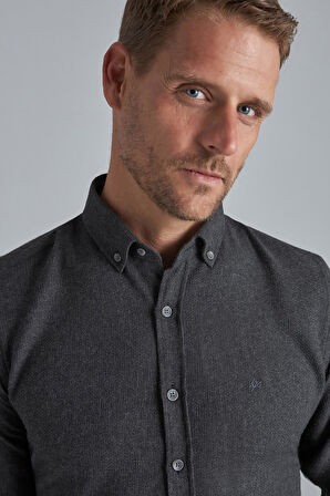 Erkek Siyah Dynamic Fit Düğmeli Yaka Gömlek