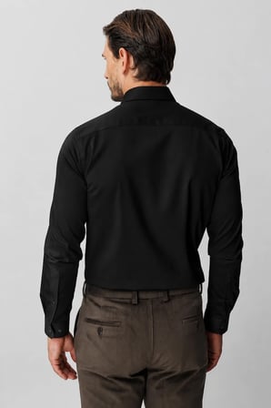 Siyah Regular Fit Geniş Kalıp Klasik Yaka Düz Uzun Kollu Cepsiz %100 Pamuk Non Iron Ütü İstemeyen Gömlek 