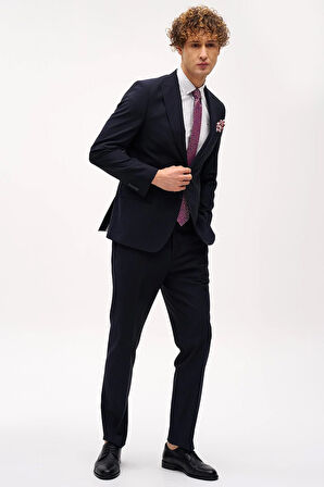 Erkek Lacivert Regularfit / Rahat Kalıp Sivri Yaka Takım Elbise