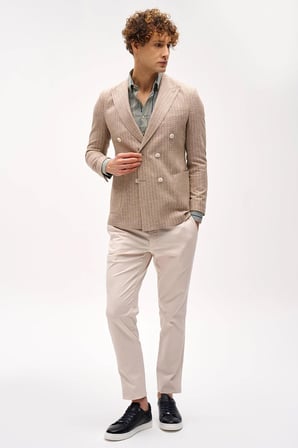 Erkek Bej Slim Fit Ceket – Geniş Kırlangıç Yaka