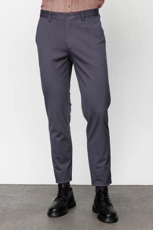 Antrasit Erkek Pamuklu Kumaş Pantolon Regular Fit – Rahat Kalıp Günlük Ofis Stili