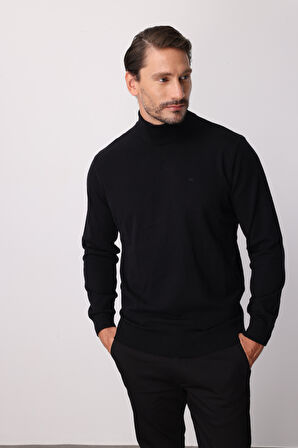 Siyah Standart Fit Dar Kalıp Yarım Balıkçı  Düz  Triko