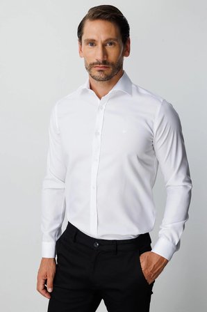 Beyaz Slim Fit Dar Kalıp Klasik Yaka Düz Uzun Kollu Cepsiz %100 Pamuk Non Iron Ütü İstemeyen Gömlek 