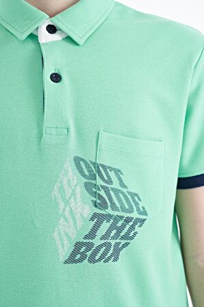 Su Yeşili Ön Cep Detaylı Baskılı Standart Kalıp Polo Yaka Erkek Çocuk T-Shirt - 11102 | 5-6 Yaş