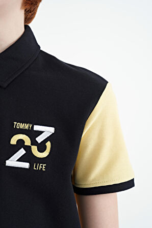 Sarı Renk Bloklu Nakış Detaylı Standart Kalıp Polo Yaka Erkek Çocuk T-Shirt - 11108