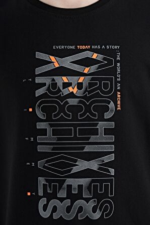 Siyah Ön Baskı Detaylı O Yaka Standart Kalıp Erkek Çocuk T-Shirt - 11099 | 5-6 Yaş