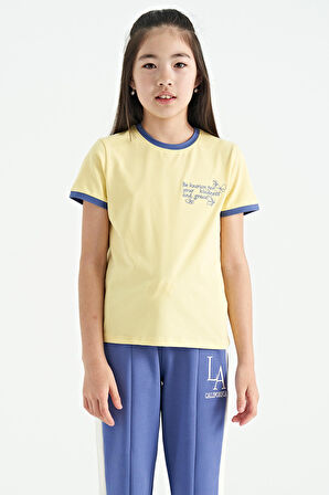 Sarı Minimal Yazı Baskılı O Yaka Rahat Form Kısa Kollu Kız Çocuk T-Shirt - 75110 | 8-9 Yaş