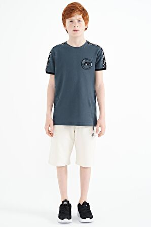Orman Yeşili Omuz Baskı Detaylı Standart Kalıp O Yaka Erkek Çocuk T-Shirt - 11121 | 14-15 Yaş
